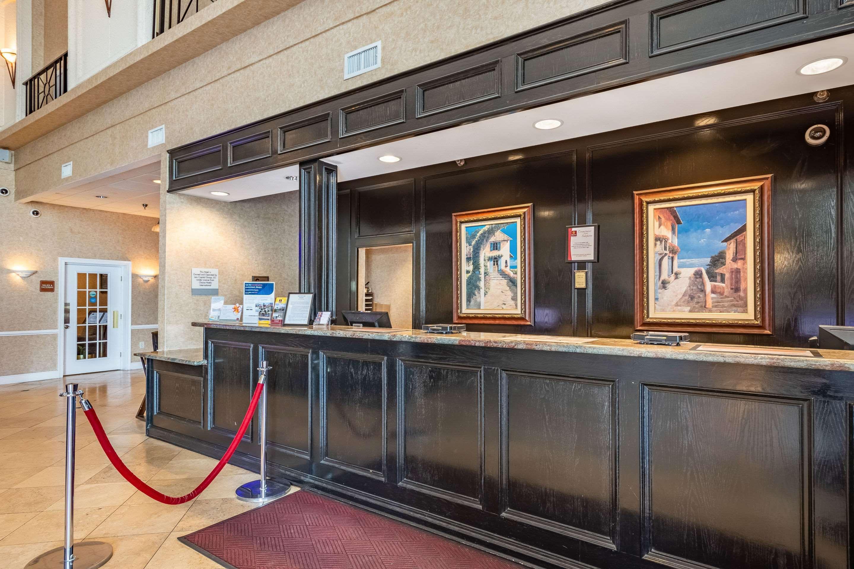 Clarion Inn & Suites Central Clearwater Beach المظهر الخارجي الصورة